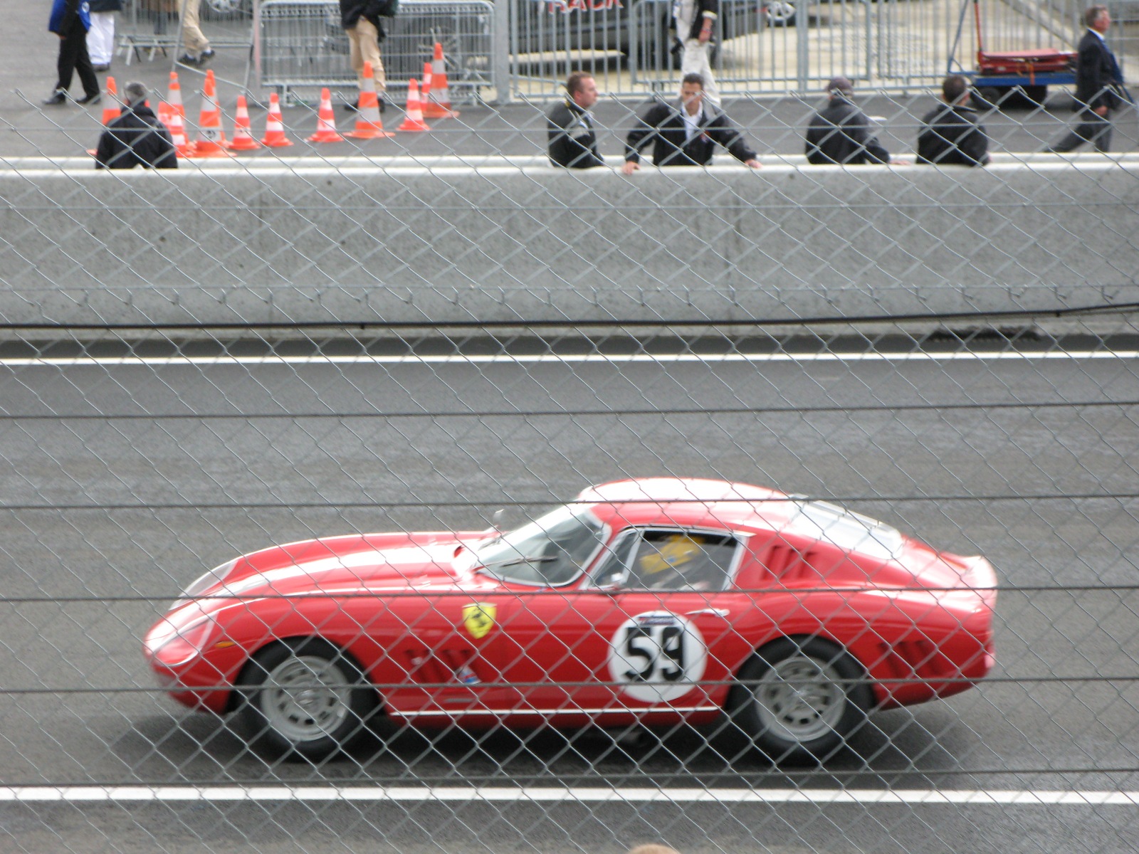 32 Ferrari
